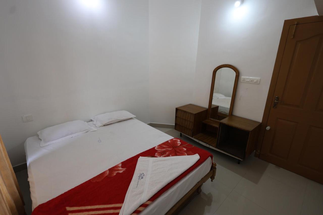 מלון קאלפטה Wayanad Regal Residency מראה חיצוני תמונה