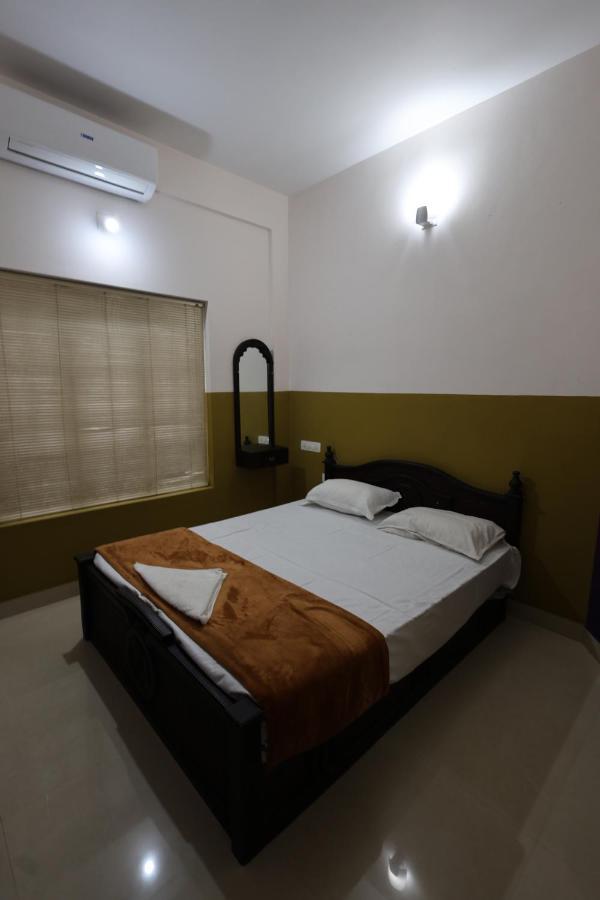מלון קאלפטה Wayanad Regal Residency מראה חיצוני תמונה