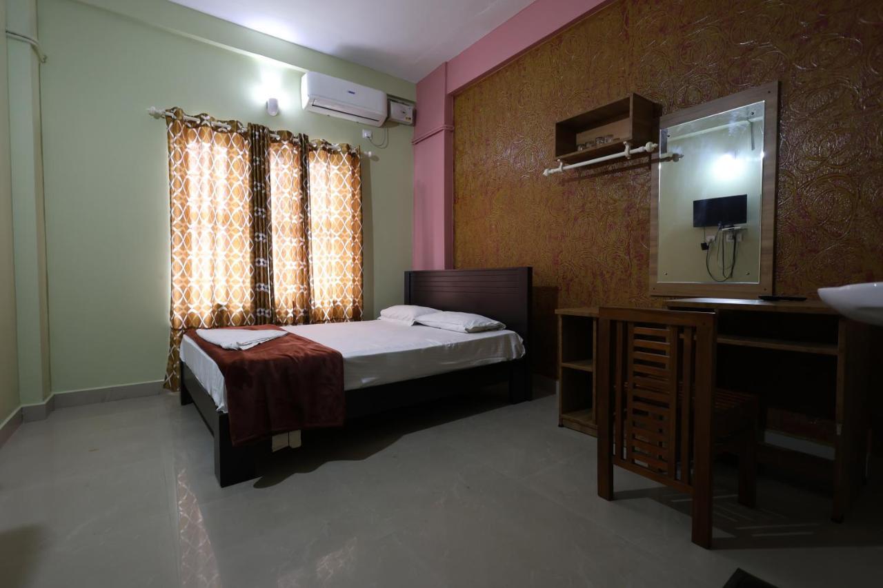מלון קאלפטה Wayanad Regal Residency מראה חיצוני תמונה