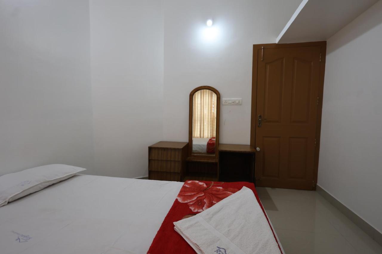 מלון קאלפטה Wayanad Regal Residency מראה חיצוני תמונה