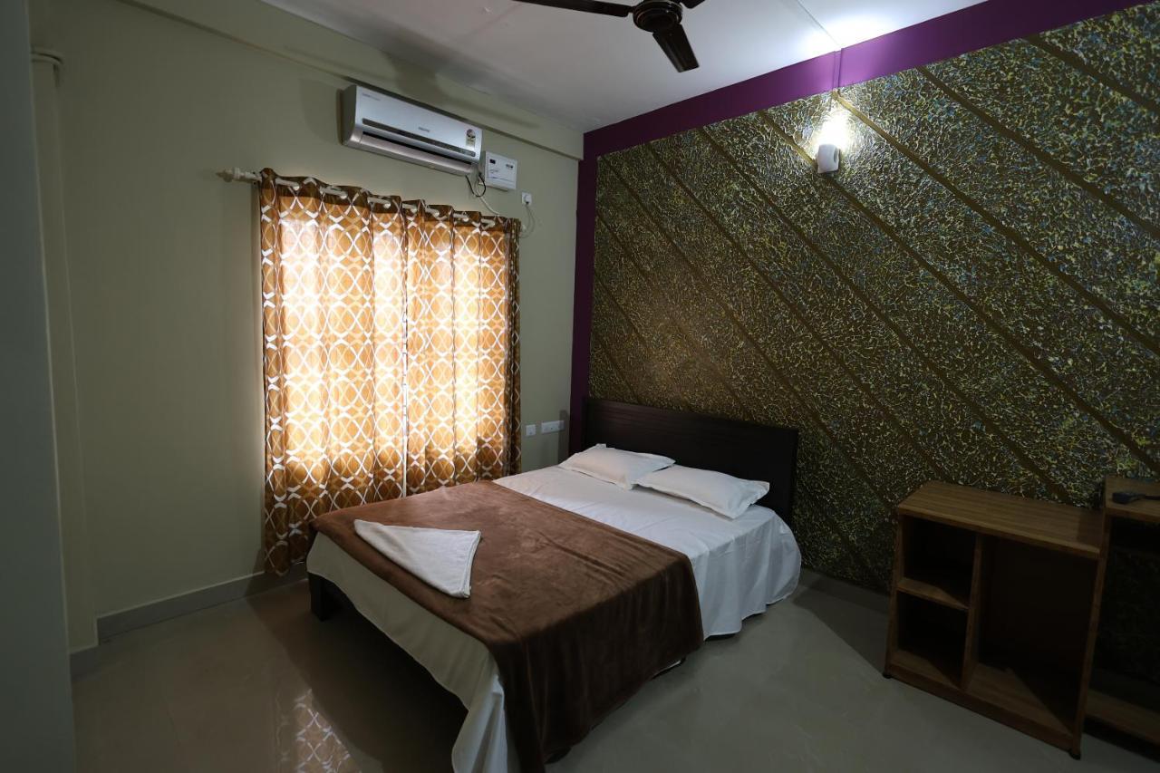 מלון קאלפטה Wayanad Regal Residency מראה חיצוני תמונה