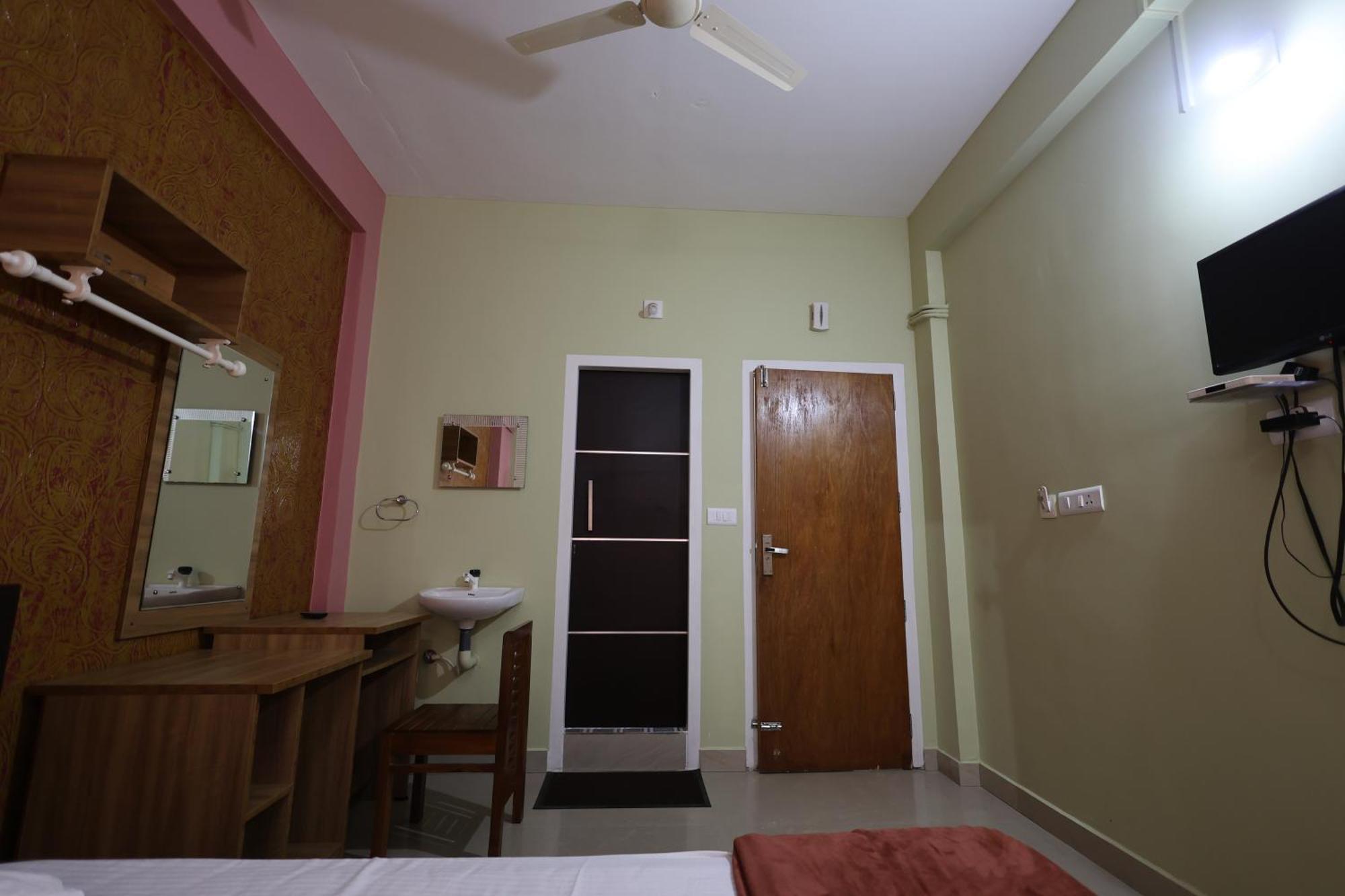 מלון קאלפטה Wayanad Regal Residency מראה חיצוני תמונה